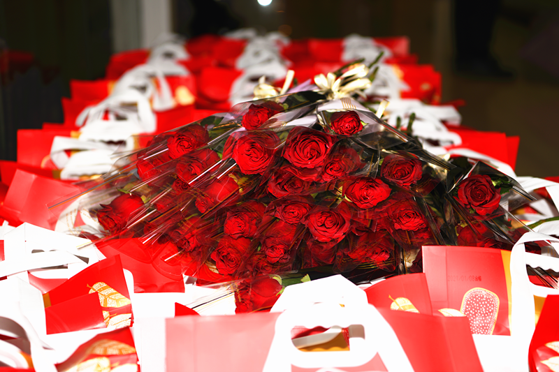 Warm and Care Flowers to Send Women